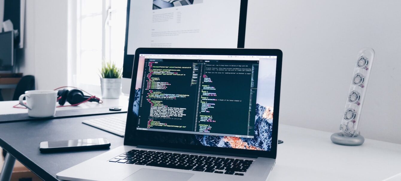 christopher-gower-m_HRfLhgABo-unsplash